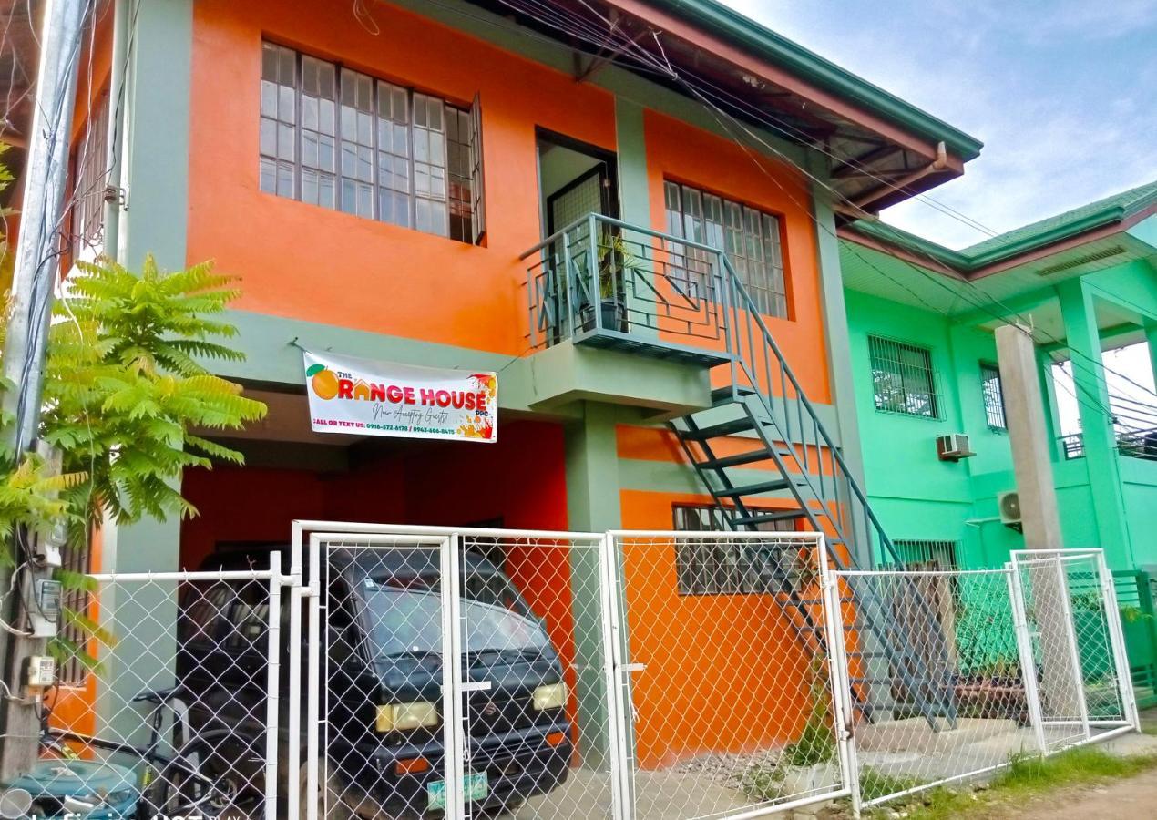 شقة Estrelle Orange House - Backpackers Hub بويرتو برينسيسا المظهر الخارجي الصورة