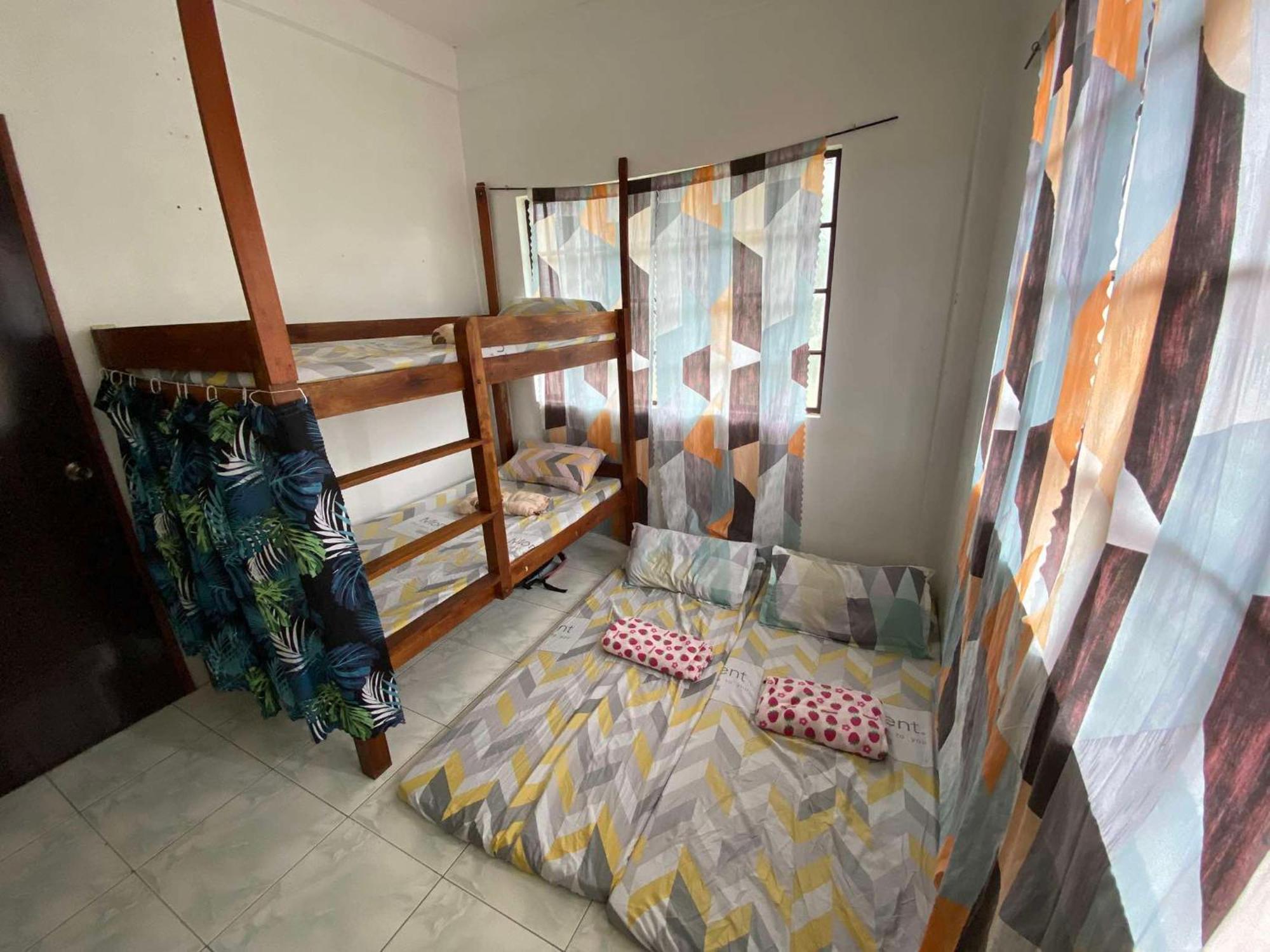 شقة Estrelle Orange House - Backpackers Hub بويرتو برينسيسا المظهر الخارجي الصورة