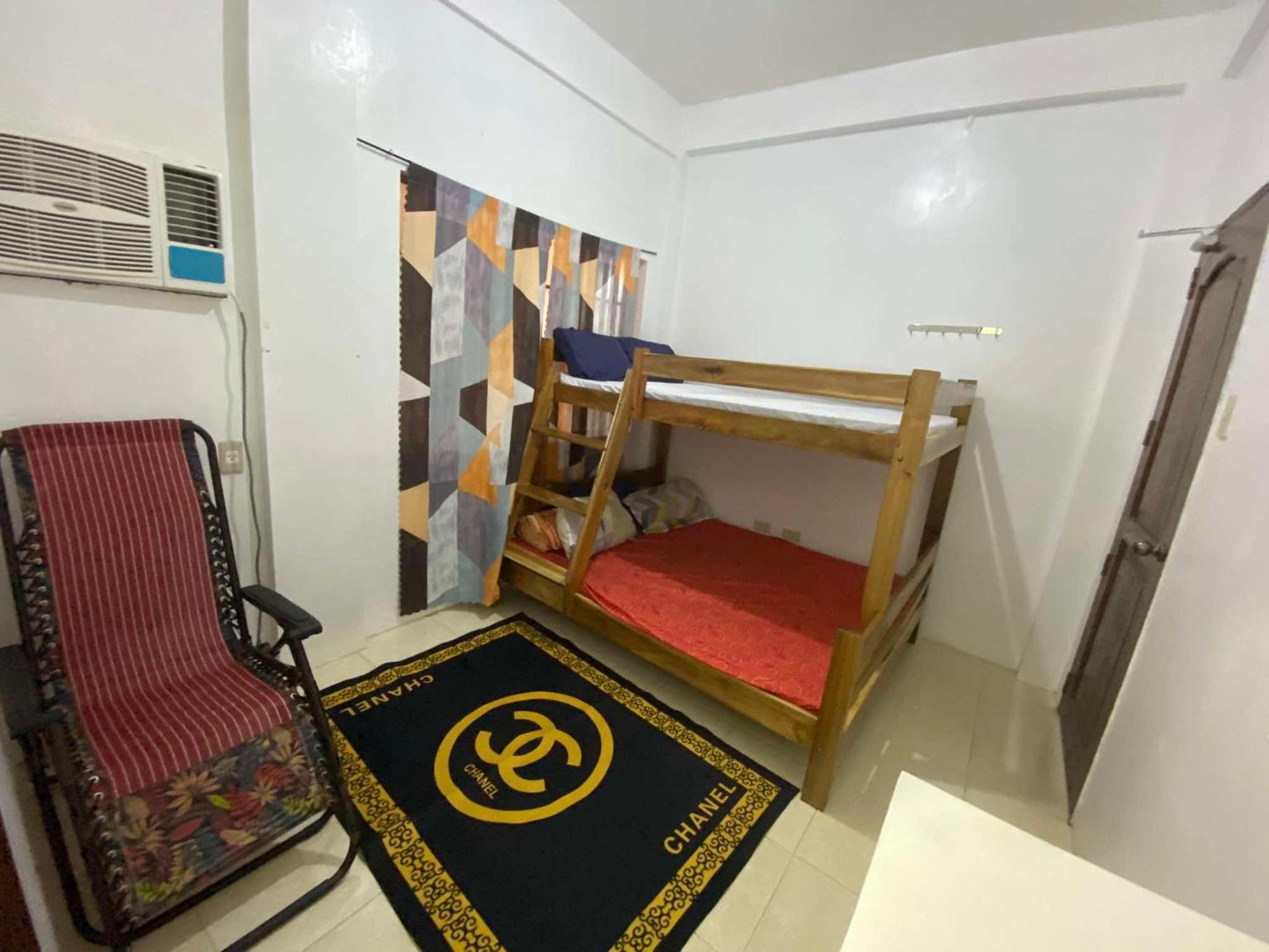 شقة Estrelle Orange House - Backpackers Hub بويرتو برينسيسا المظهر الخارجي الصورة