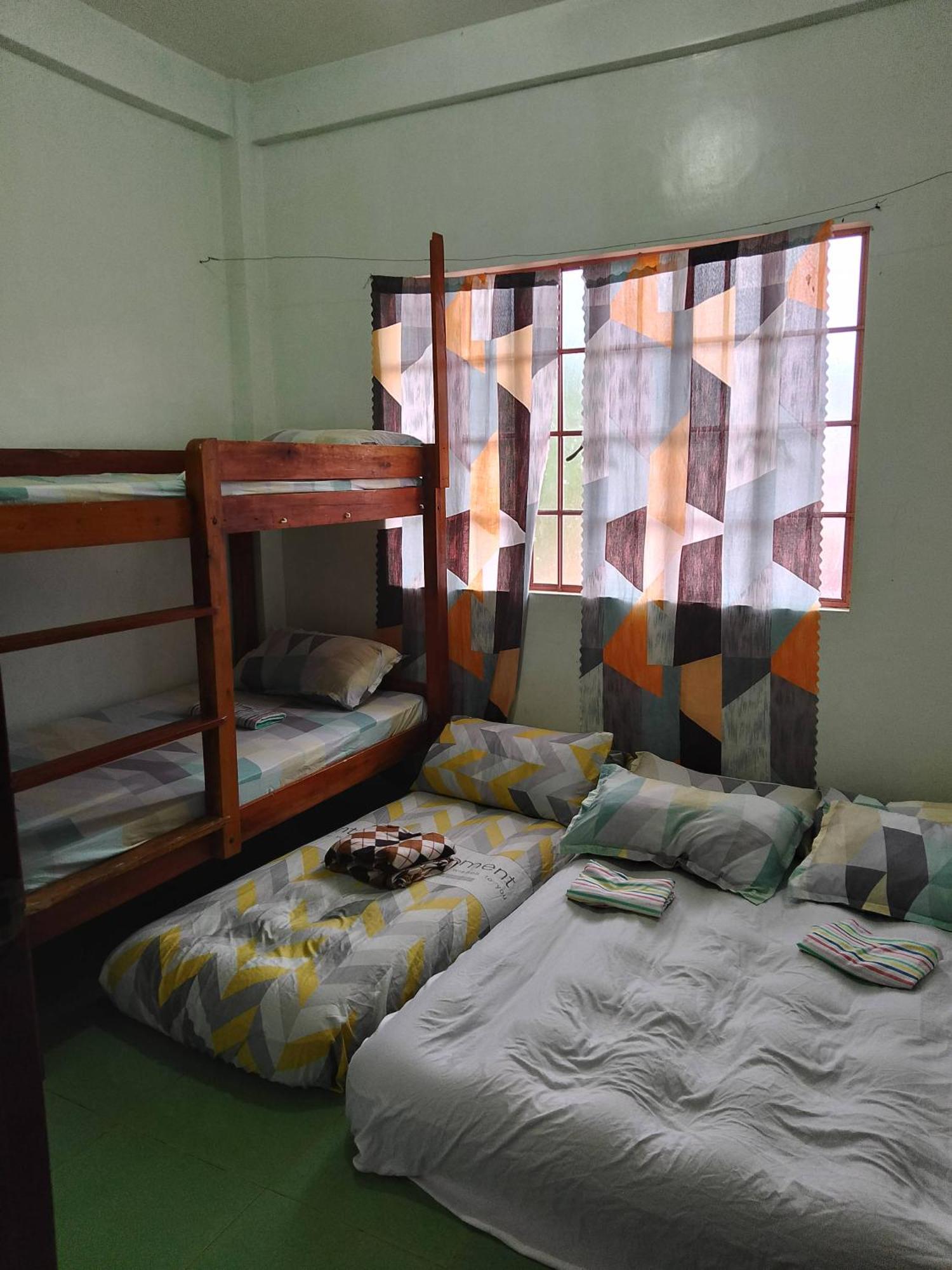 شقة Estrelle Orange House - Backpackers Hub بويرتو برينسيسا المظهر الخارجي الصورة