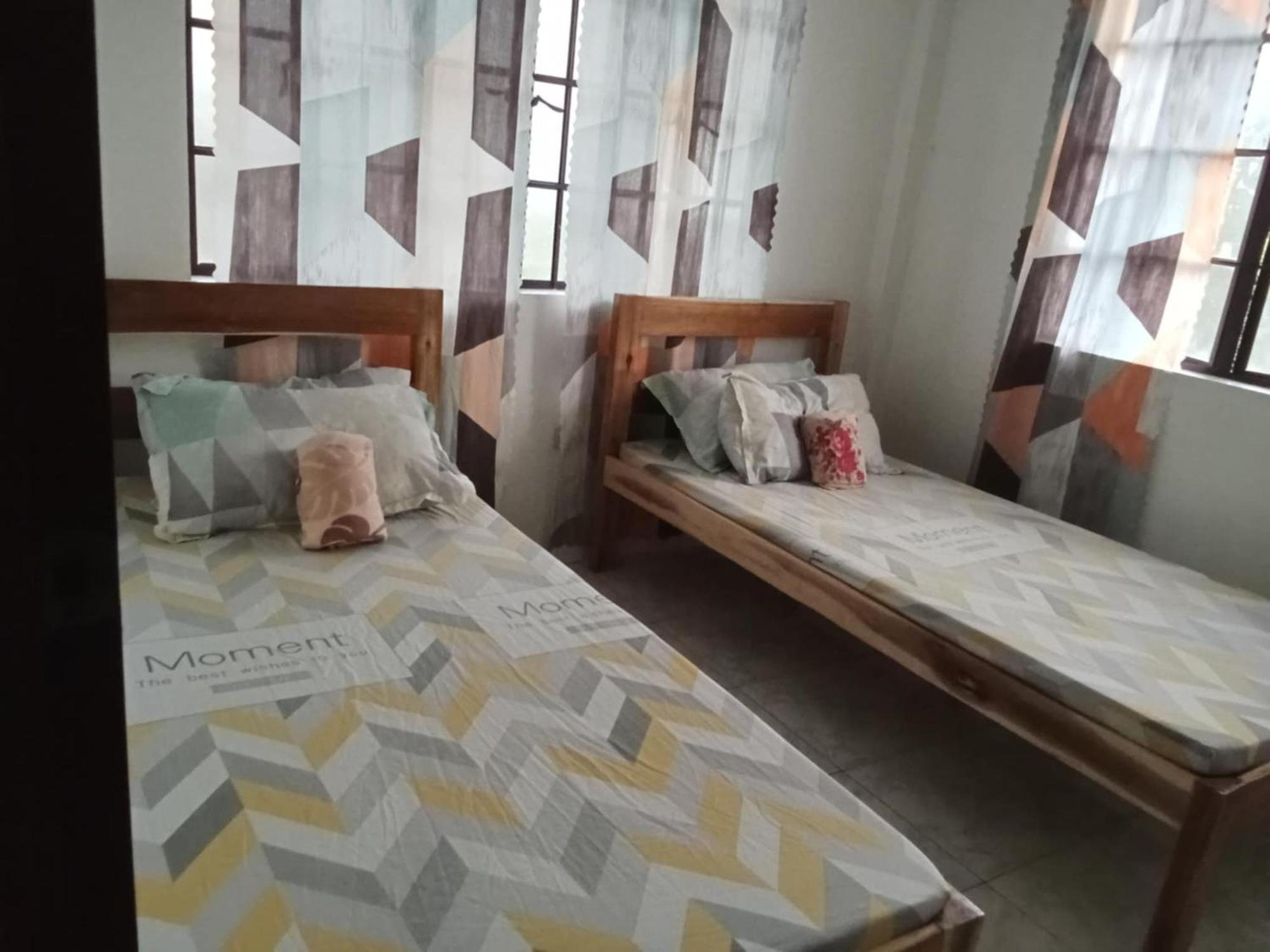 شقة Estrelle Orange House - Backpackers Hub بويرتو برينسيسا المظهر الخارجي الصورة